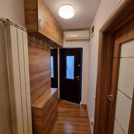 Cozy Small House Apartment *