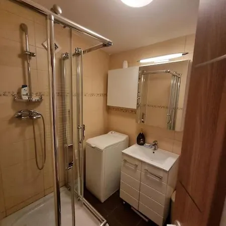 Cozy Small House Apartment *