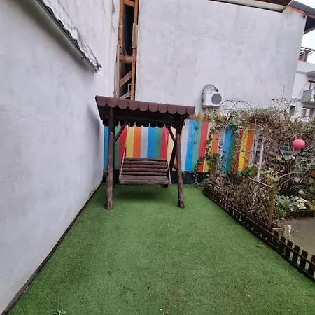 Cozy Small House * Bucharest